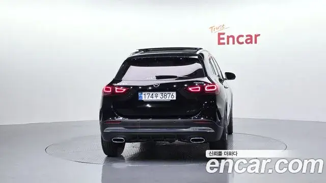 Mercedes-Benz GLA-Class 2022 — Photo 17/20