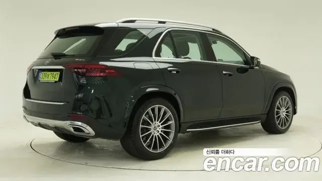 Mercedes-Benz GLE-Class 2025 — Photo 16/20