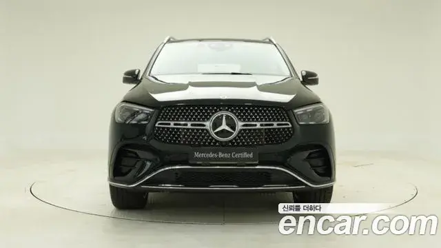 Mercedes-Benz GLE-Class 2025 — Photo 18/20