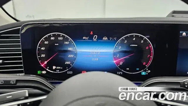 Mercedes-Benz GLE-Class 2025 — Photo 2/20