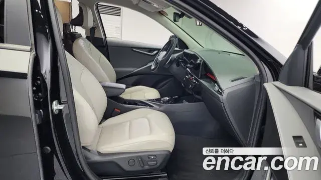 Kia Niro 2022 — Фото 12/20
