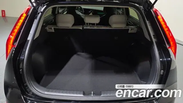 Kia Niro 2022 — Фото 20/20