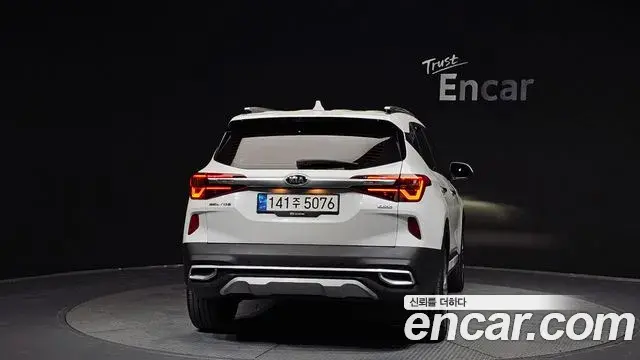 Kia Seltos 2021 — Photo 17/20