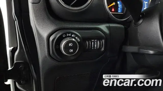 Jeep Wrangler 2020 — Photo 6/20