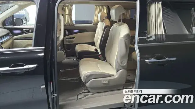 Kia Carnival 2021 — Photo 11/20