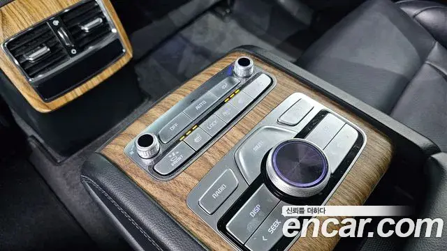Kia The K9 2021 — Photo 18/20