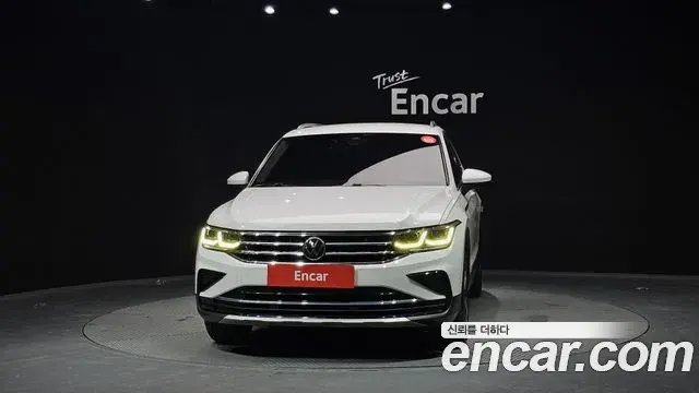 Volkswagen Tiguan 2021 — Şəkil 10/20