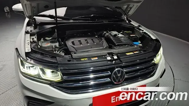 Volkswagen Tiguan 2021 — Şəkil 16/20