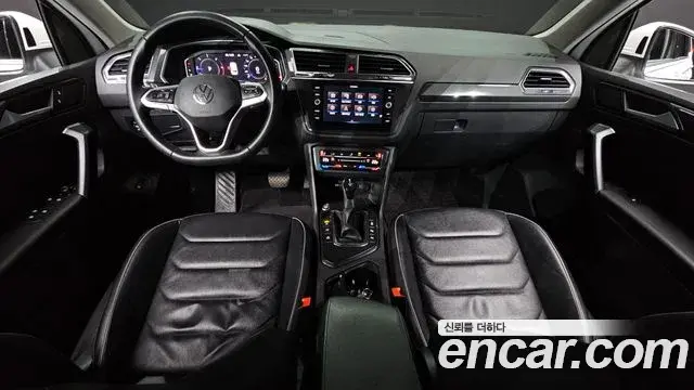 Volkswagen Tiguan 2021 — Şəkil 13/20