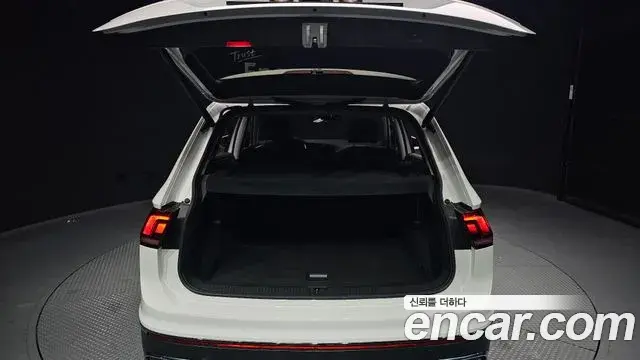 Volkswagen Tiguan 2021 — Şəkil 6/20