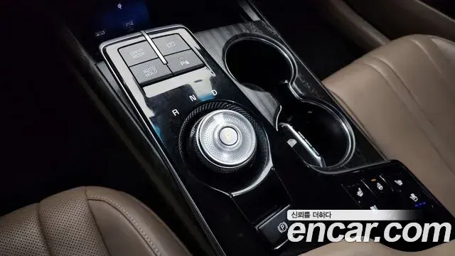 Kia K8 2022 — Photo 9/20