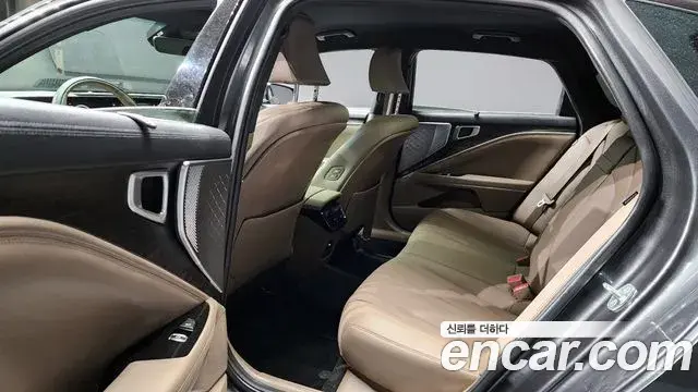Kia K8 2022 — Photo 12/20