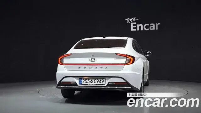 Hyundai Sonata Hybrid 2019 — ფოტო 5/20