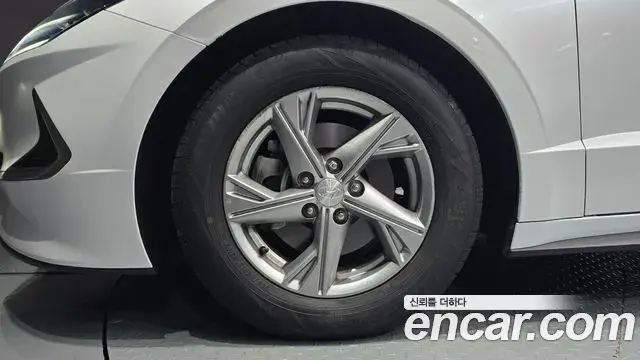Hyundai Sonata Hybrid 2019 — ფოტო 6/20