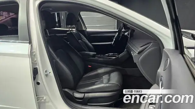 Hyundai Sonata Hybrid 2019 — ფოტო 19/20