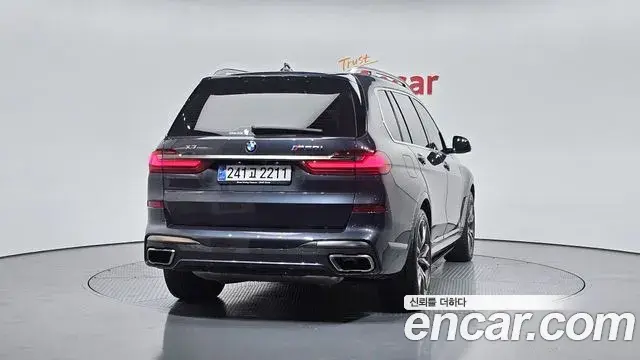 BMW X7 2022 — Photo 1/20