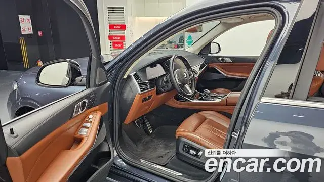 BMW X7 2022 — Photo 16/20