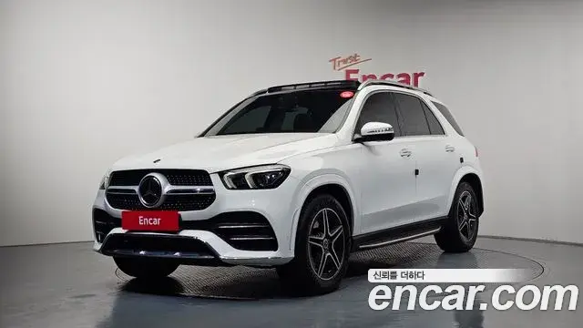 Mercedes-Benz GLE-Class 2020 — ფოტო 7/20