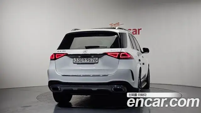 Mercedes-Benz GLE-Class 2020 — ფოტო 14/20