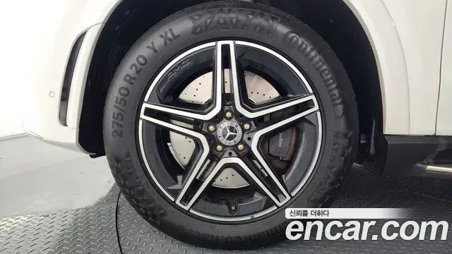 Mercedes-Benz GLE-Class 2020 — ფოტო 8/20