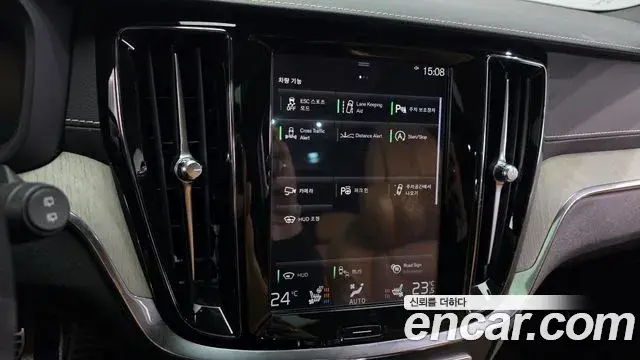 Volvo V60 Cross Country 2019 — ფოტო 12/20