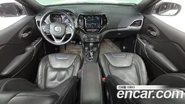 Jeep Cherokee 2021 — Şəkil 13/20