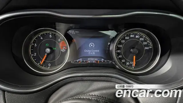 Jeep Cherokee 2021 — Şəkil 9/20