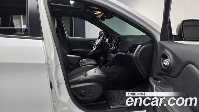 Jeep Cherokee 2021 — Şəkil 6/20