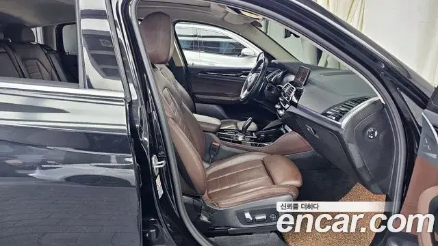 BMW X4 2021 — Фото 11/20