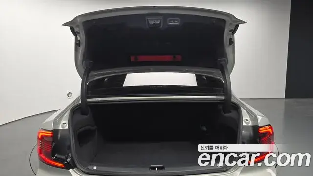 Volvo S90 2021 — ფოტო 7/20