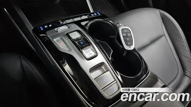 Hyundai Tucson Hybrid 2022 — Photo 8/21