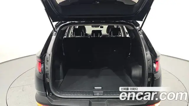 Hyundai Tucson Hybrid 2022 — Photo 21/21