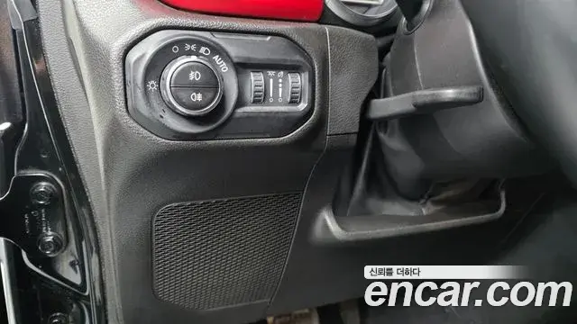 Jeep Wrangler 2022 — Şəkil 17/20