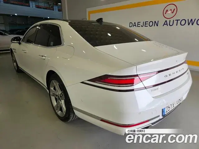 Genesis G90 2022 — ფოტო 4/20