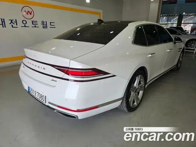 Genesis G90 2022 — ფოტო 5/20