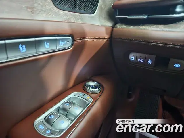 Genesis G90 2022 — ფოტო 7/20