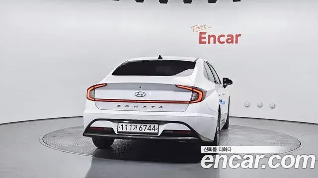 Hyundai Sonata Hybrid 2020 — Şəkil 18/20