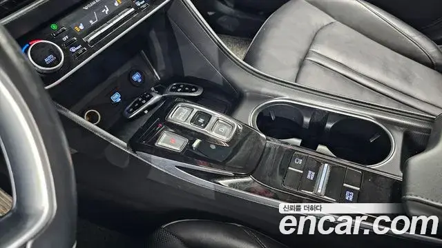 Hyundai Sonata Hybrid 2020 — Şəkil 17/20