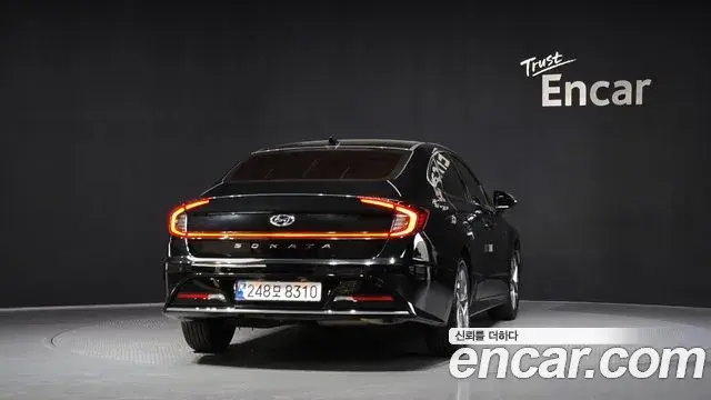 Hyundai Sonata 2022 — Фото 4/20