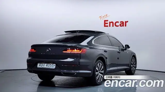 Volkswagen Arteon 2019 — ფოტო 16/20