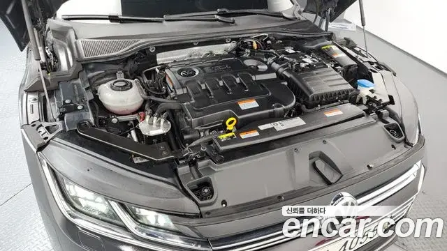 Volkswagen Arteon 2019 — ფოტო 14/20