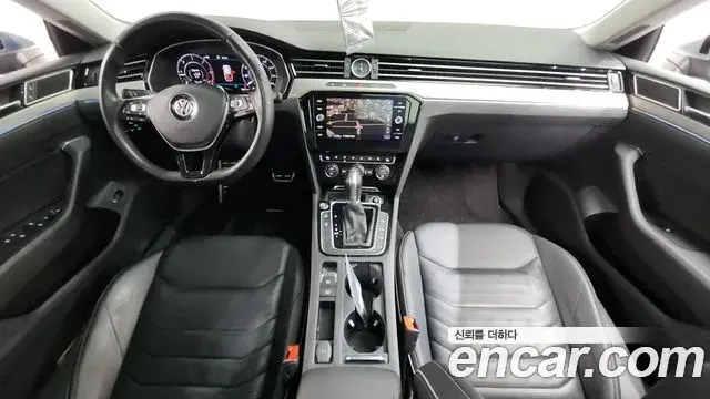 Volkswagen Arteon 2019 — ფოტო 19/20