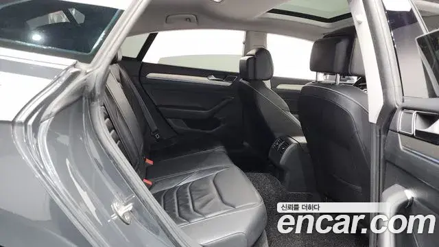 Volkswagen Arteon 2019 — ფოტო 11/20