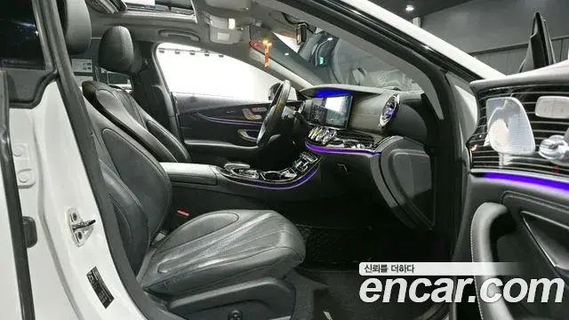 Mercedes-Benz CLS-Class 2019 — Photo 13/20