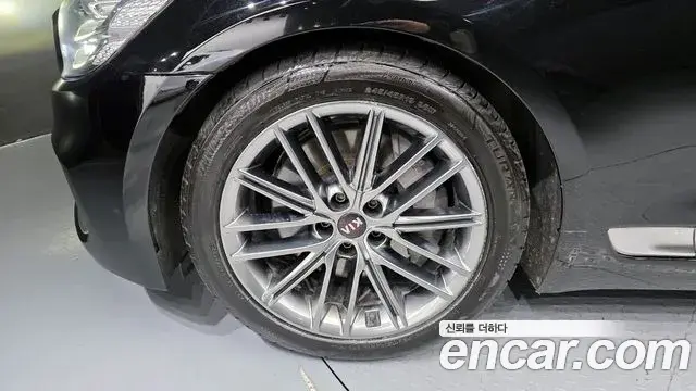 Kia The K9 2018 — Photo 10/20
