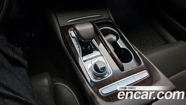 Kia The K9 2018 — Photo 14/20