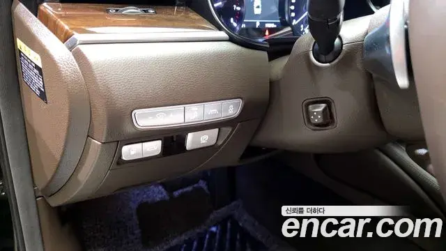 Kia The K9 2018 — Photo 12/20