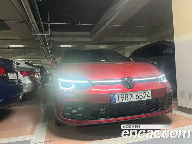 Volkswagen Golf 2024 — ფოტო 1/16
