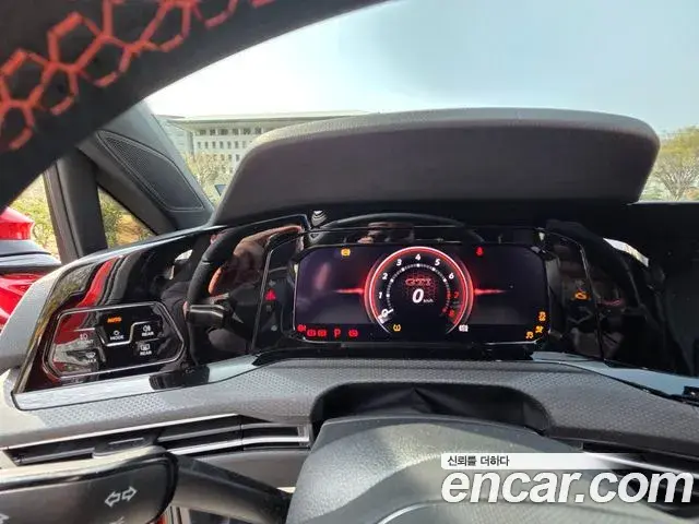 Volkswagen Golf 2024 — ფოტო 6/16
