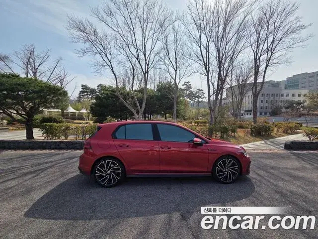 Volkswagen Golf 2024 — ფოტო 5/16